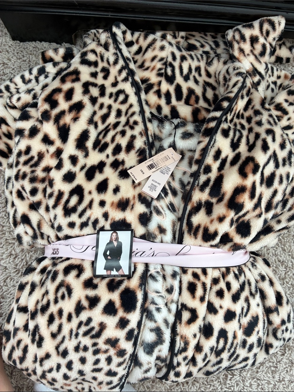 Leopard Plush Wrap Robe - Pink - Picture 2 of 4